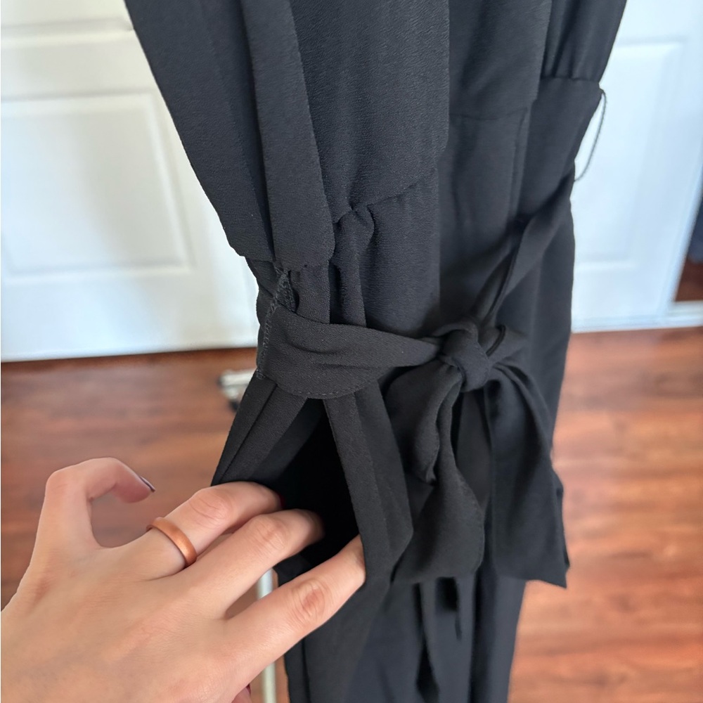 Banana Republic Sleeveless Black Wide-Leg Jumpsuit with Tie Waist - Picture 7 of 8